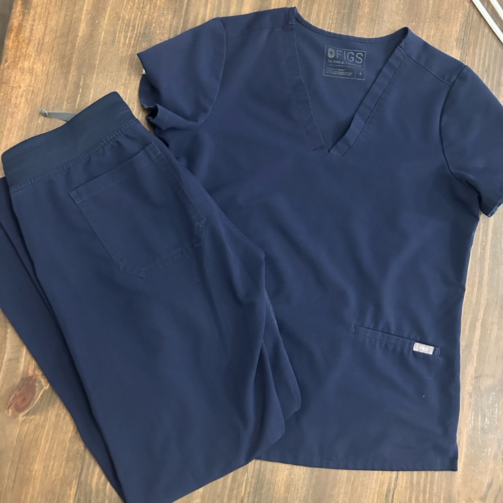 FIGS Navy Blue Scrub Set